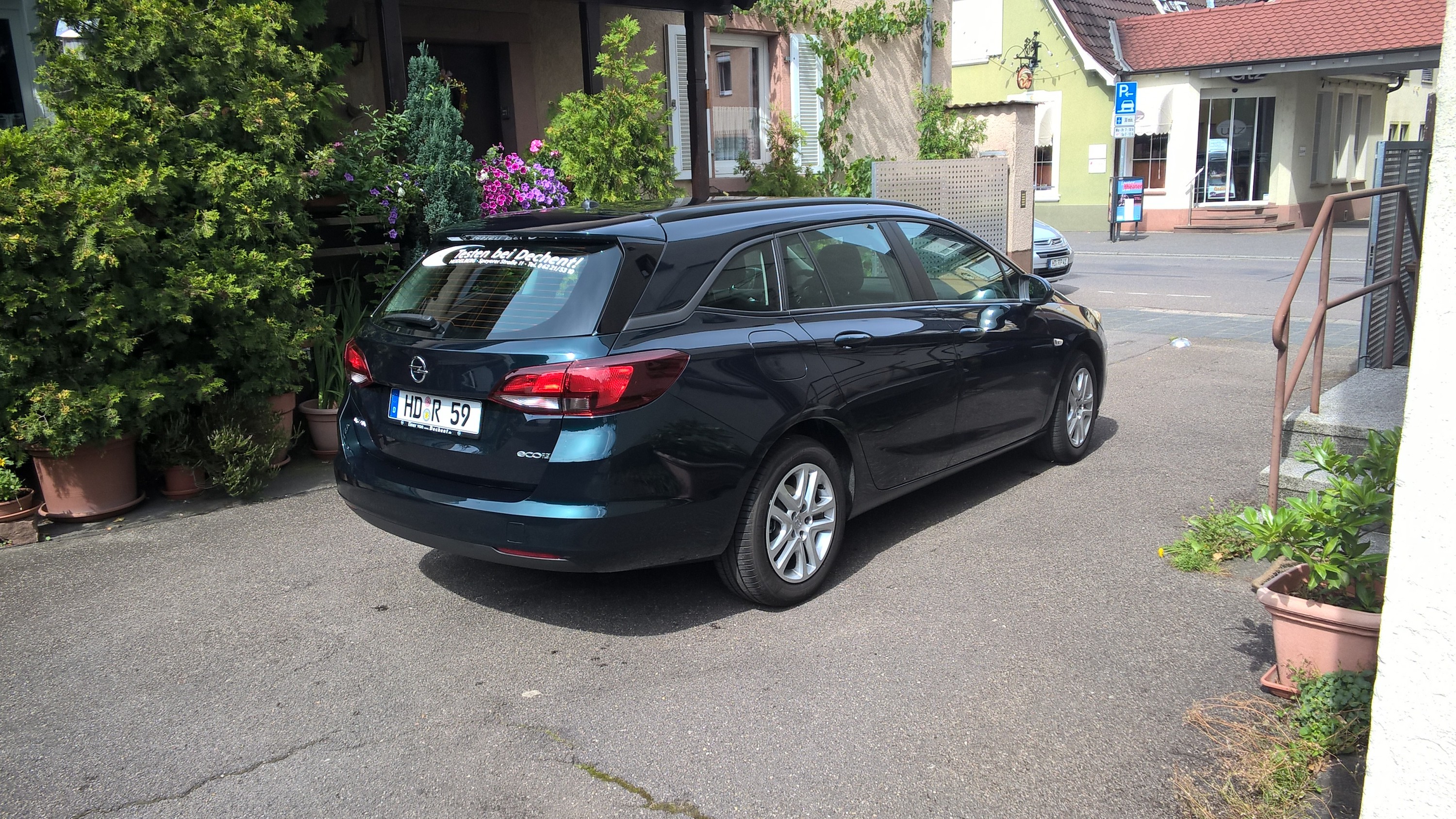 Astra K Sports Tourer Smaragdgrün 1/5