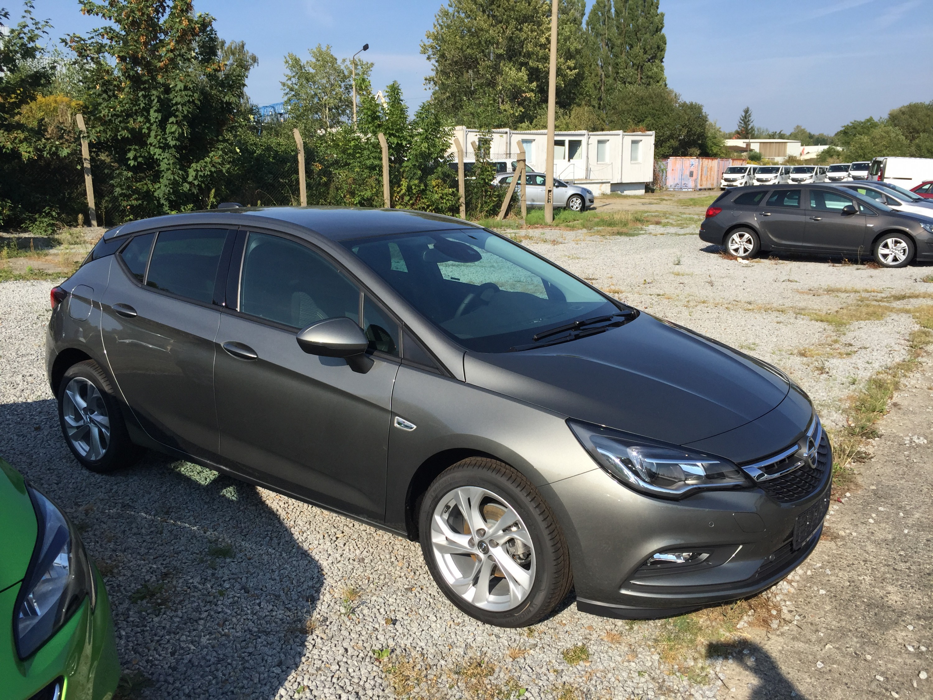 Quarzgrauer Astra K MJ 2017